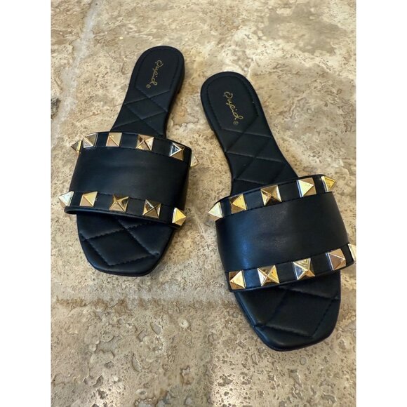 Black Quilted Slip-On Studded Sandals With Gold Pyramid Studs By Qupid Sz 8 - Picture 1 of 6